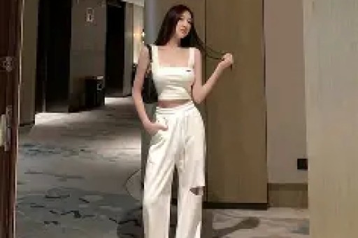 他是国家一级演员二婚娶小妻子把丧子的岳父母当亲生父母孝顺