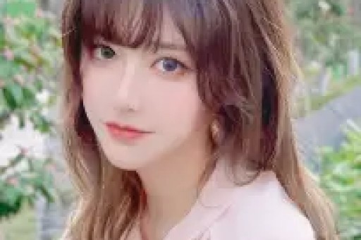 10年前那个放弃百万年薪回国当村官的秦玥飞现状如何？